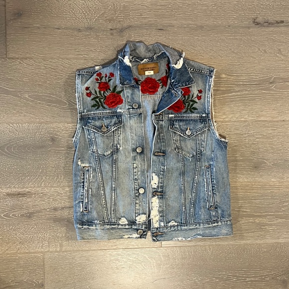 Ralph Lauren demin vest with embroidery - women's size medium - Picture 2 of 8